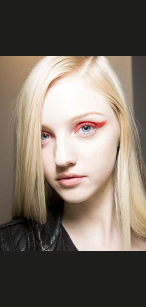 Regard corail chez Max Mara