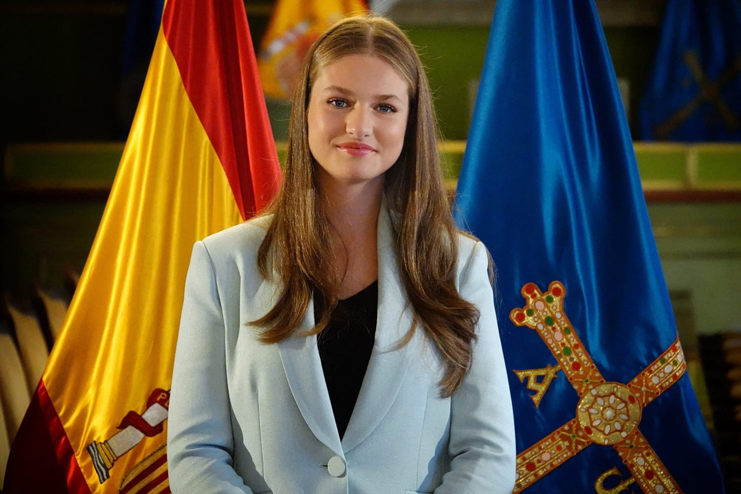 Leonor of Spain pays tribute to a French icon with his summer bag