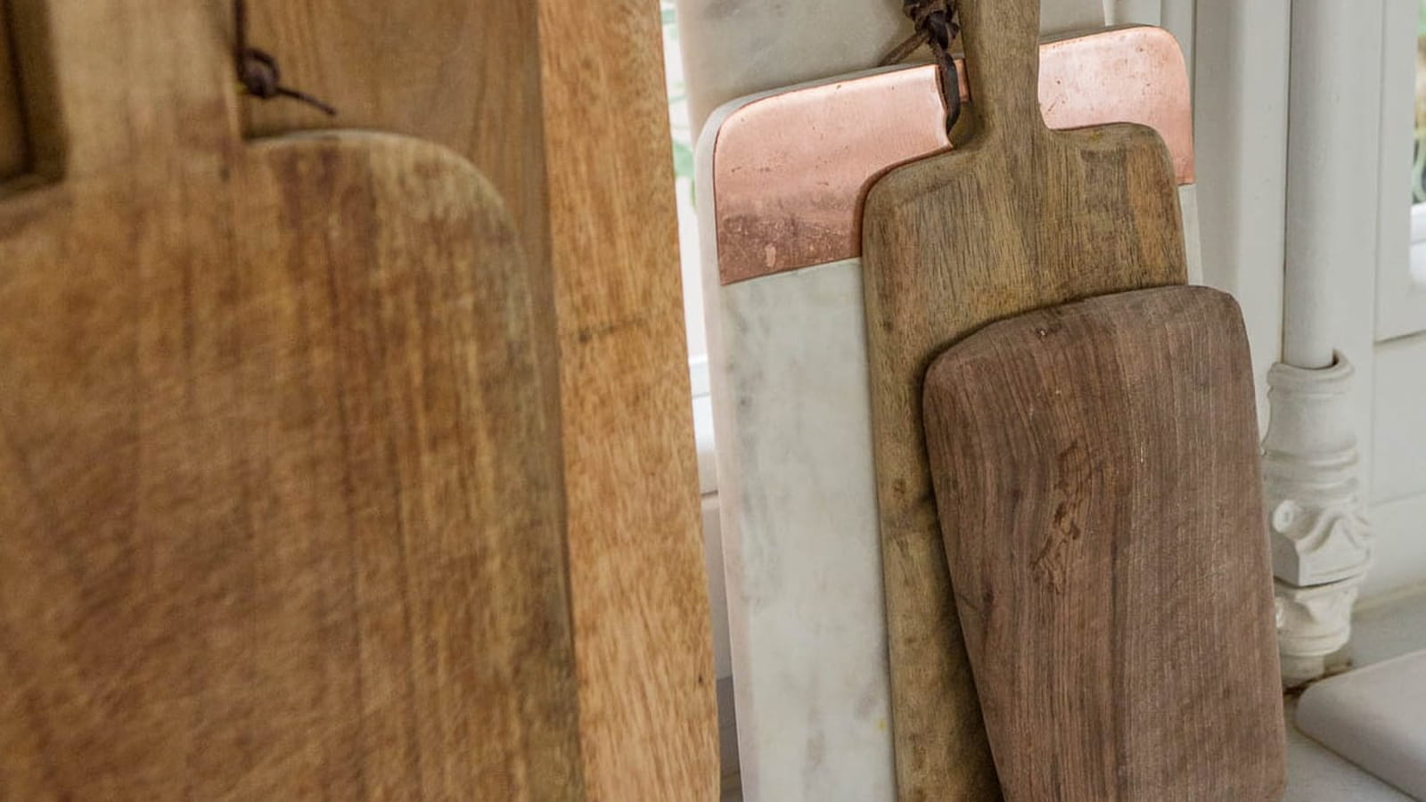 Planches en bois brut