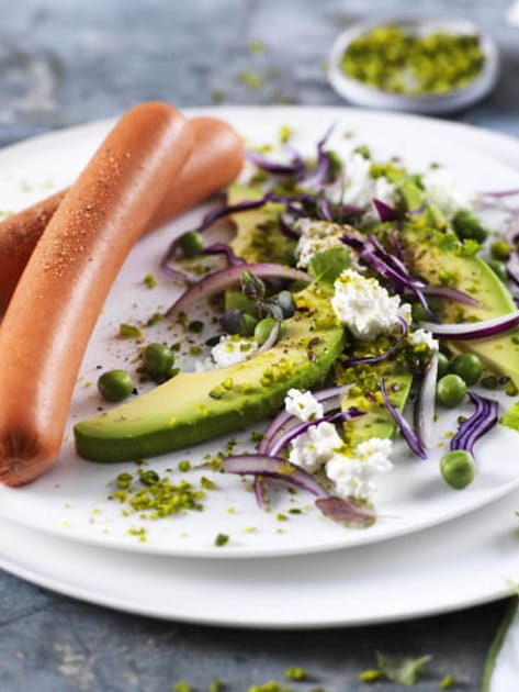 Salade avocat, petit pois, feta et Knacki sans nitrite
