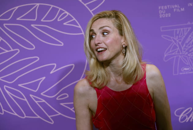 Julie Gayet, au d&icirc;ner du 75e anniversaire du Festival de Cannes le 24&nbsp;mai