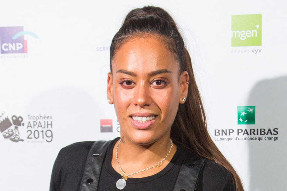 Les piercings &agrave; l'oreille d'Amel Bent