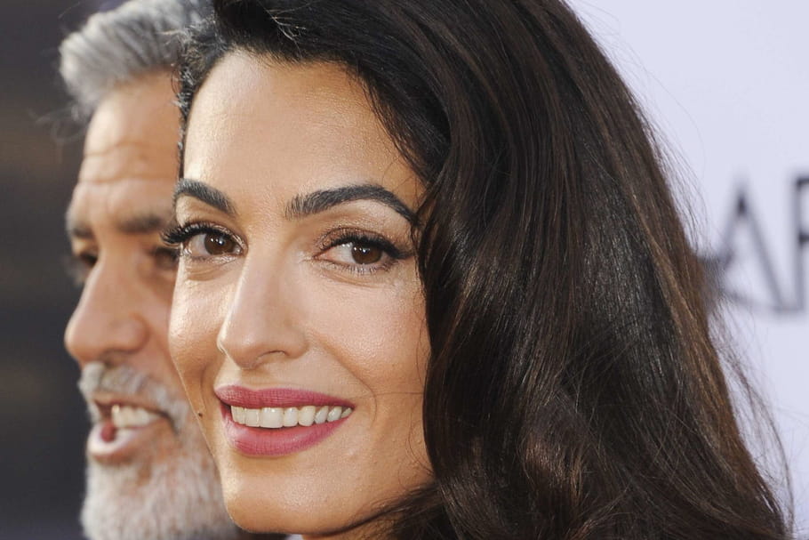 Le maquillage glamour d'Amal Clooney