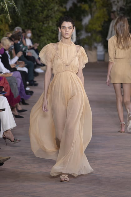 Alberta Ferretti printemps-&eacute;t&eacute; 2021