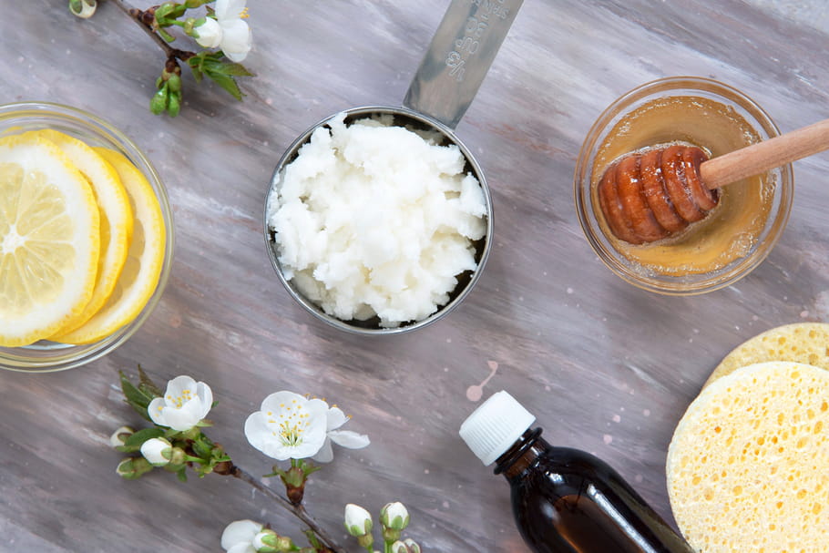 Anti-rides naturel : 2 recettes ultra simples pour fabriquer le vôtre