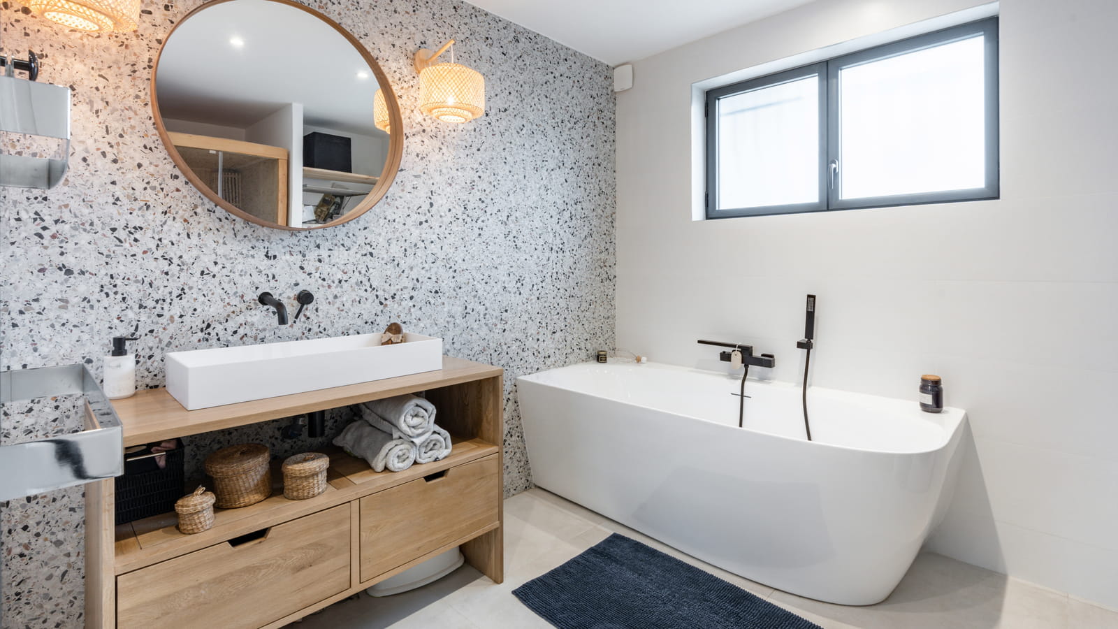 Salle de bains après