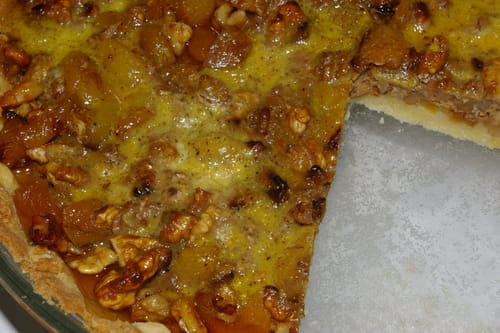 Tarte aux noix et aux abricots secs