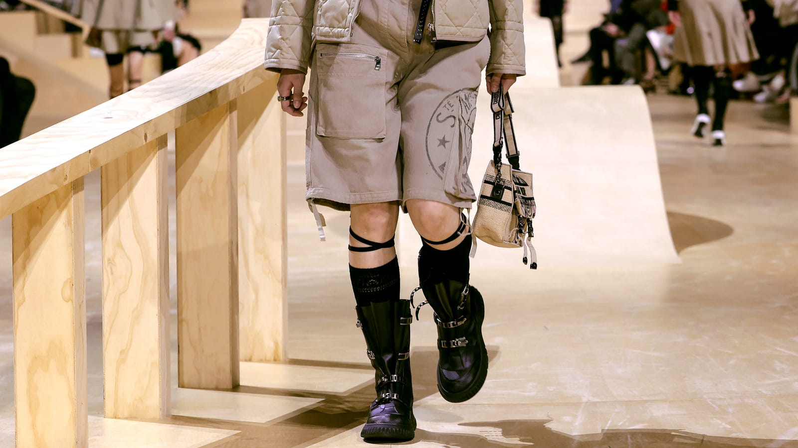 Look 19