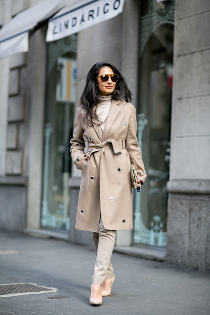 Street style &agrave; Milan : le trench ajour&eacute;