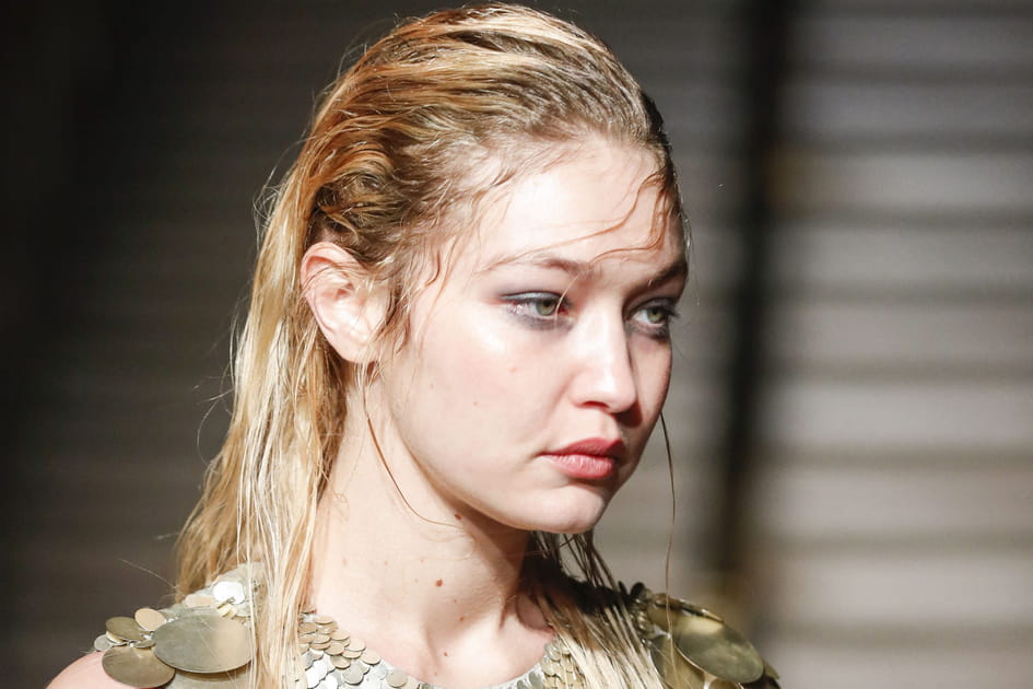 Les longueurs et baby hair wet de Gigi Hadid