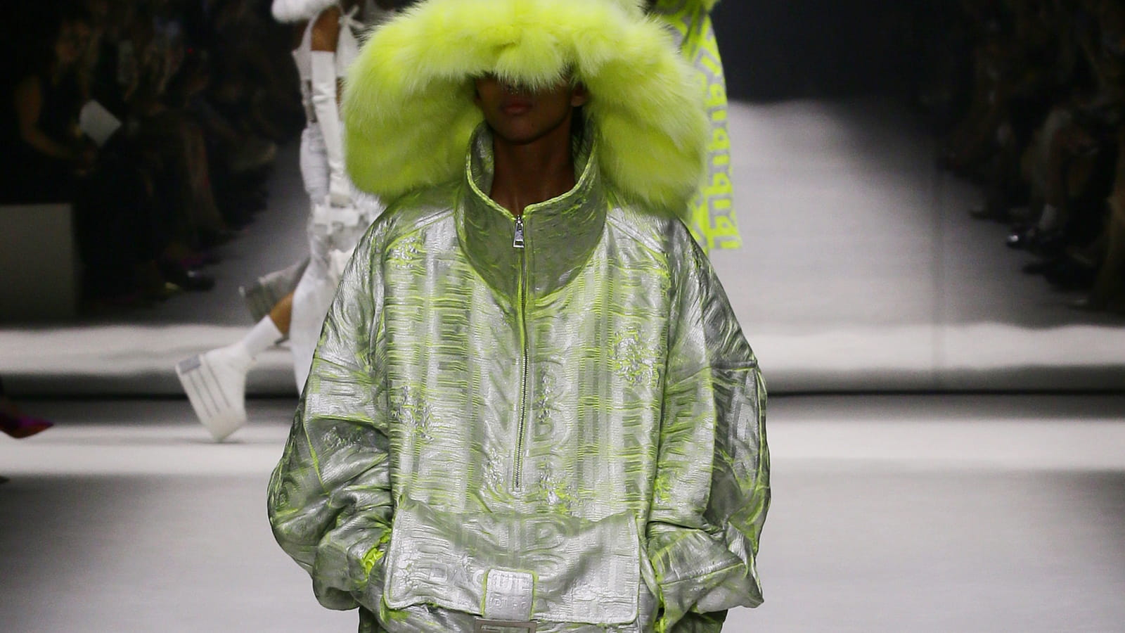 Look 48