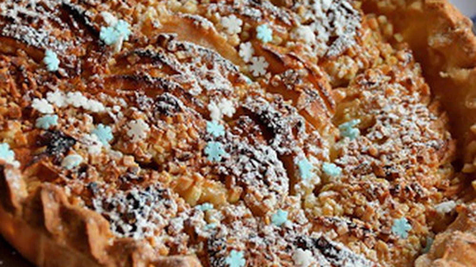 Tarte aux pommes, miel et amandes