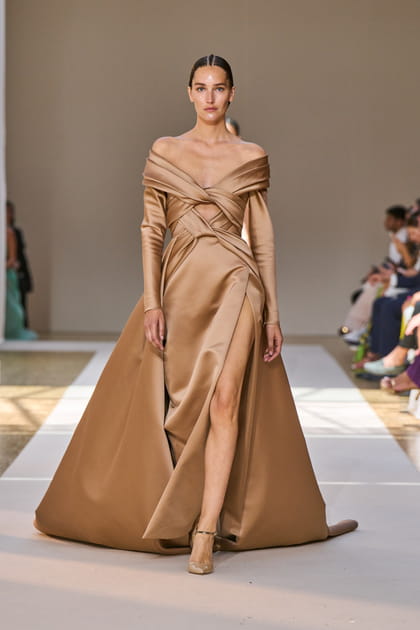 Look 67&nbsp;du d&eacute;fil&eacute; Elie Saab