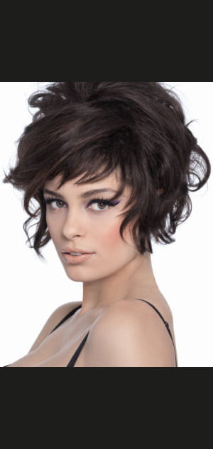 Coiffure&nbsp;: carr&eacute; plongeant