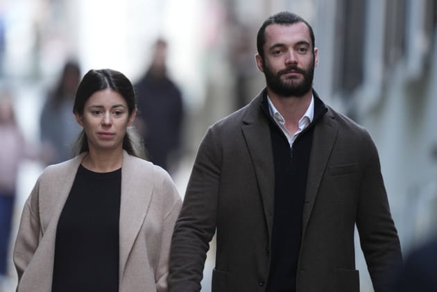 Louis Sarkozy et sa femme Natali Husic quittent le domicile de Nicolas Sarkozy