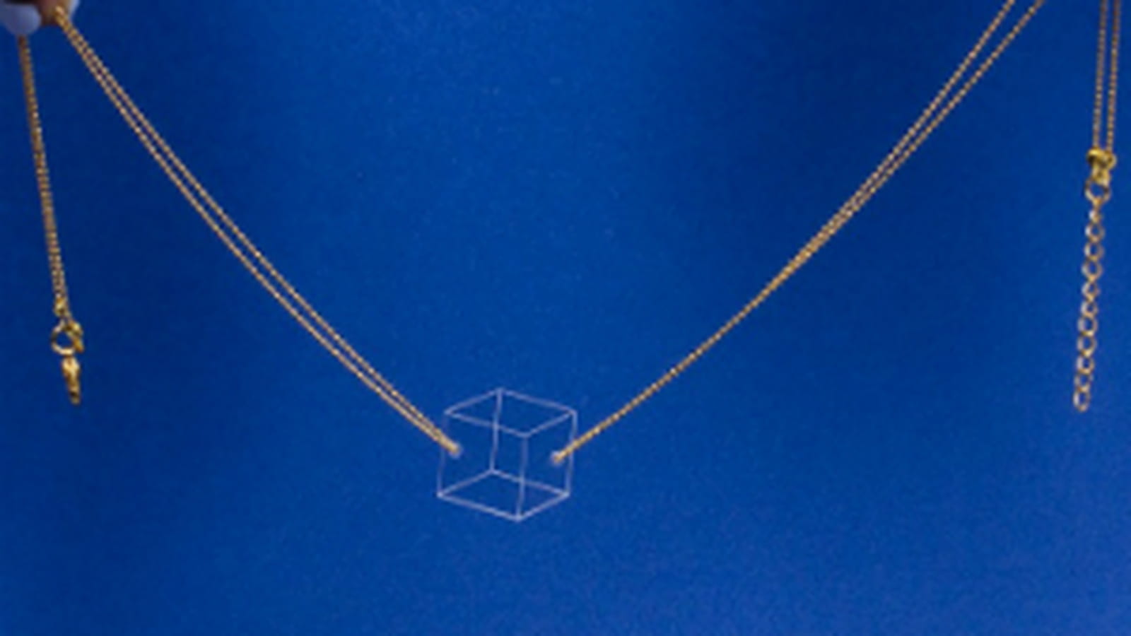 Collier Helmut