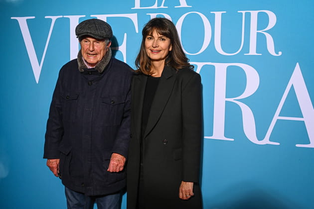 Claude Lelouch et sa compagne Valérie Perrin - Avant-première de "La vie pour de vrai"