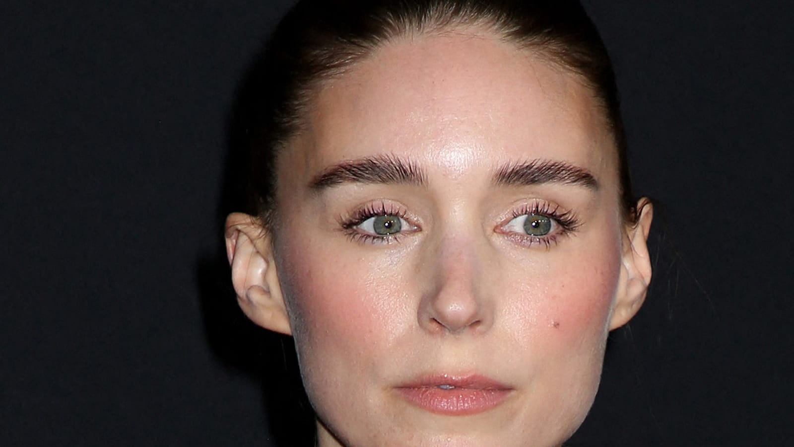 Rooney Mara sans frange