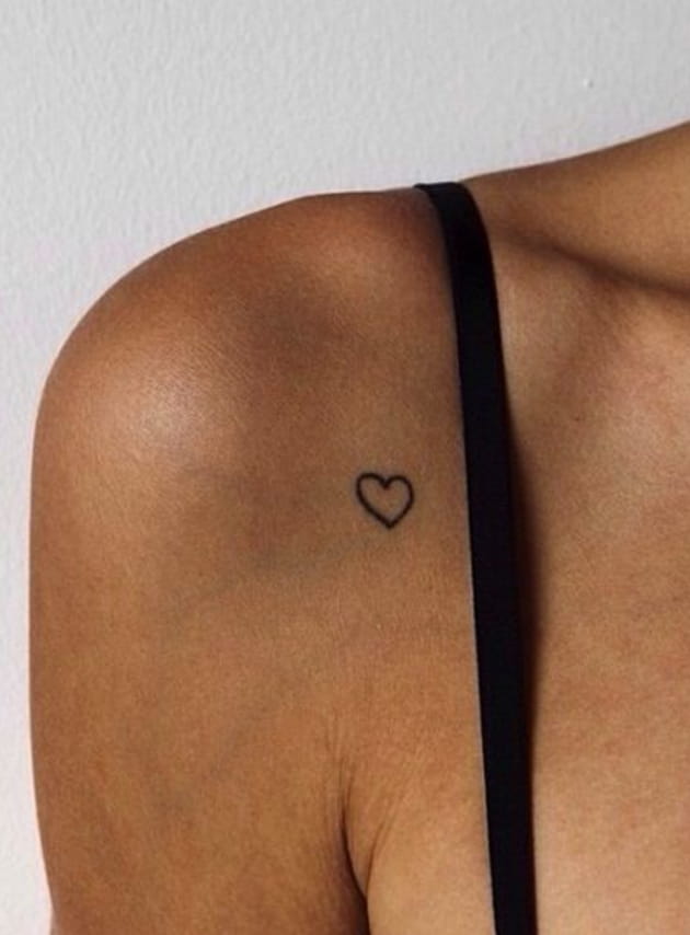 Tatouage Coeur Clavicule