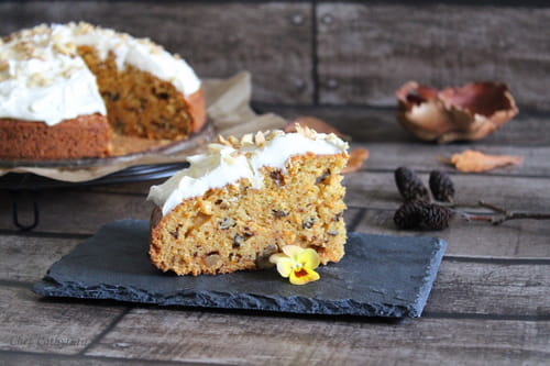 Gâteau de carottes gourmand aux noix et gingembre