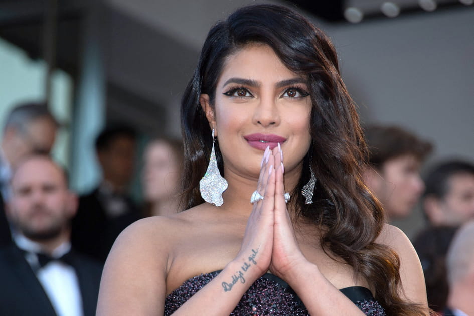 La phrase tatou&eacute;e sur le poignet de Priyanka Chopra