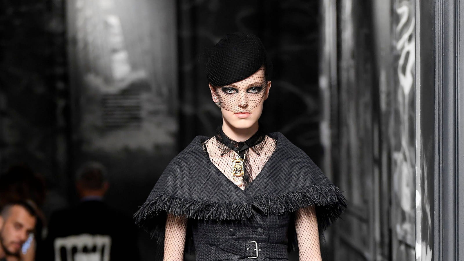 Look 24