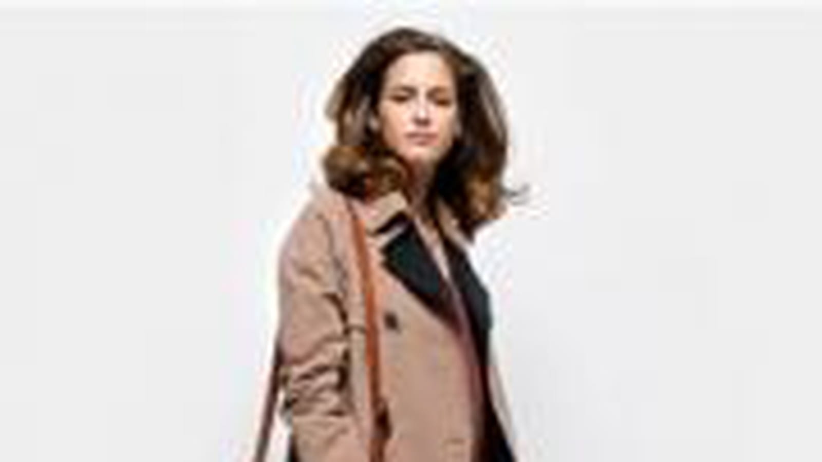 L'ensemble trench et jean de Naf Naf