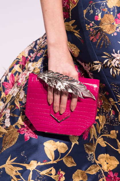 Le petit sac pochette du d&eacute;fil&eacute; Ralph&Russo