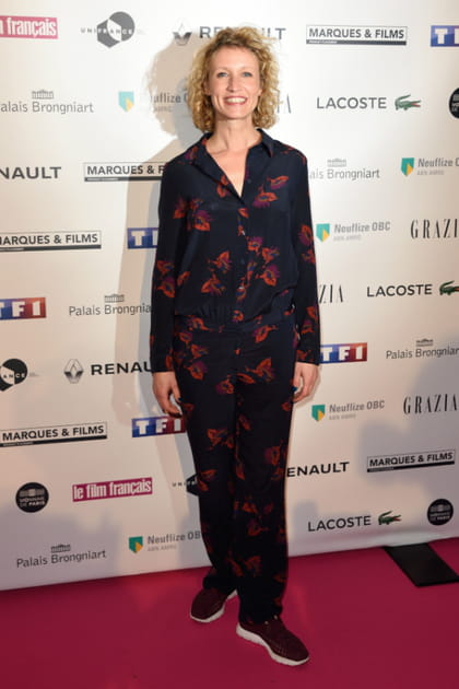 Alexandra Lamy en combinaison et baskets