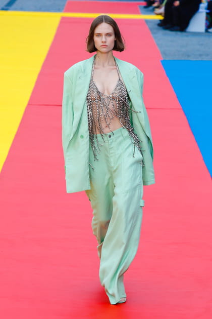 D&eacute;fil&eacute; Stella McCartney printemps-&eacute;t&eacute; 2023