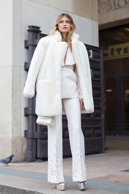 Chlo&eacute; Lecareux au d&eacute;fil&eacute; St&eacute;phane Rolland