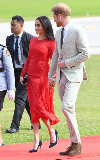 Meghan Markle en robe rouge fluide