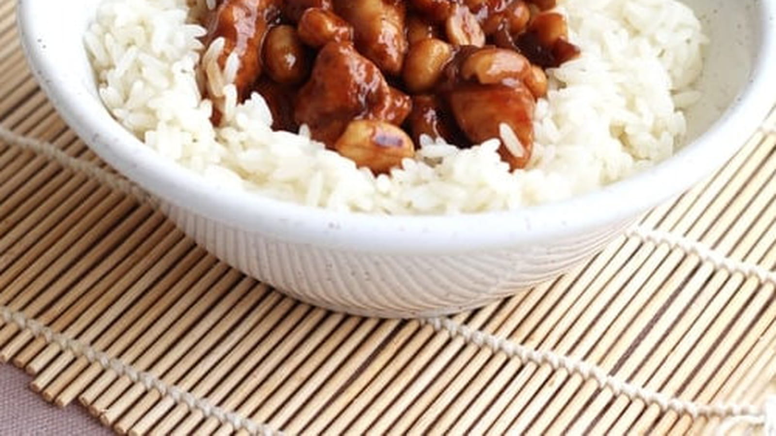 Poêlée de poulet aux cacahuètes