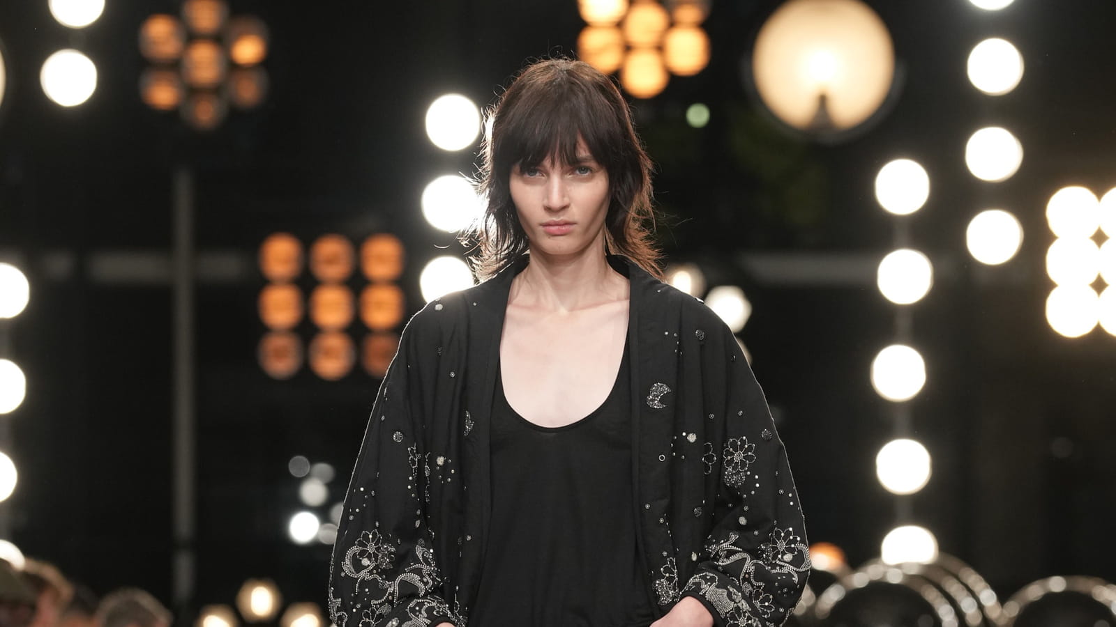 Look 10