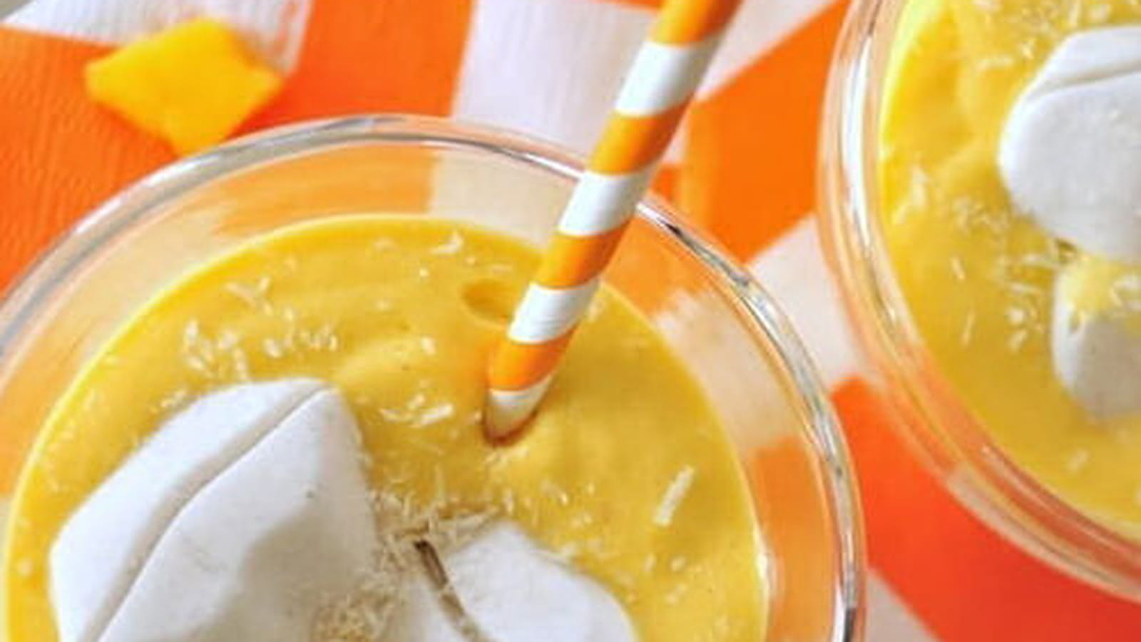 Lassi vegan mangue et glaçons coco cardamome