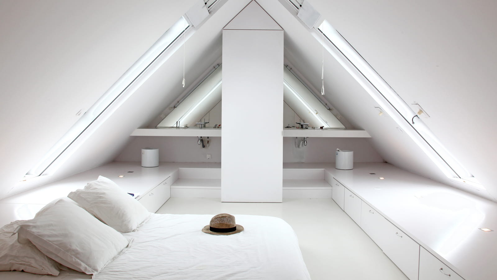 Une suite parentale immaculée sous les toits