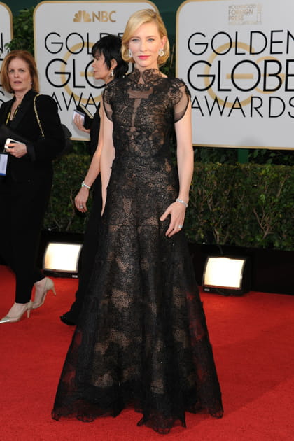 Cate Blanchett en robe longue transparente en dentelle Armani Privé