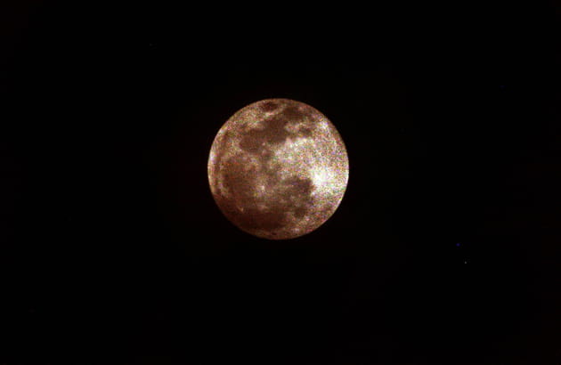 L'incroyable &eacute;clipse de "Lune de Sang" embrase le ciel de Maracaibo au Venezuela