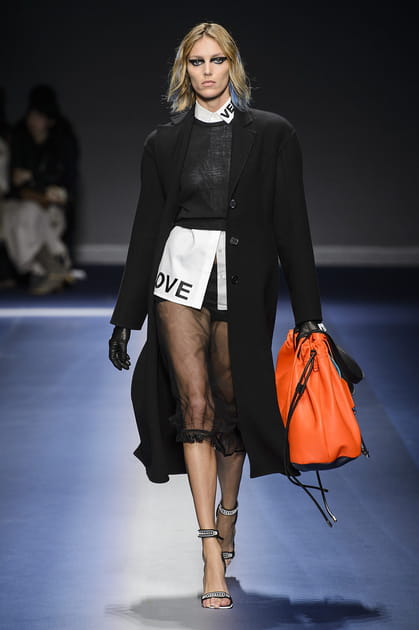 D&eacute;fil&eacute; Versace