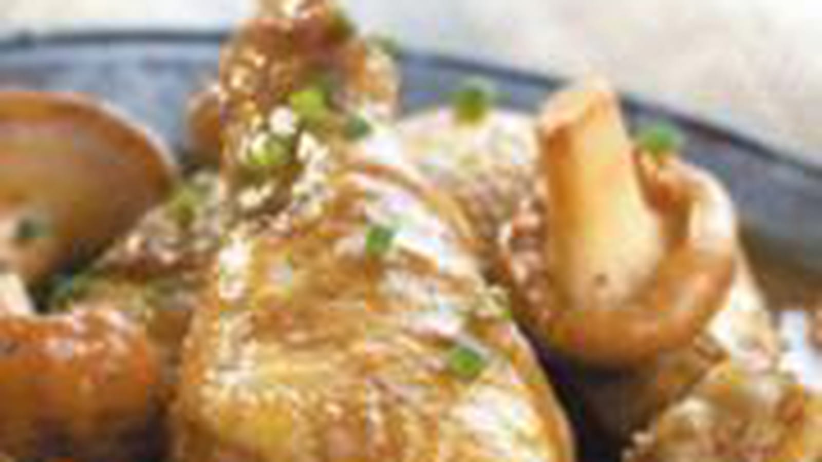 Fricassée de poulet aux girolles