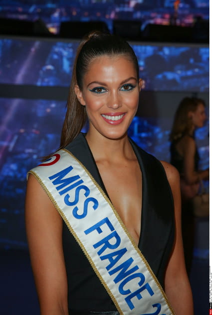 Le teint hal&eacute; d'Iris Mittenaere