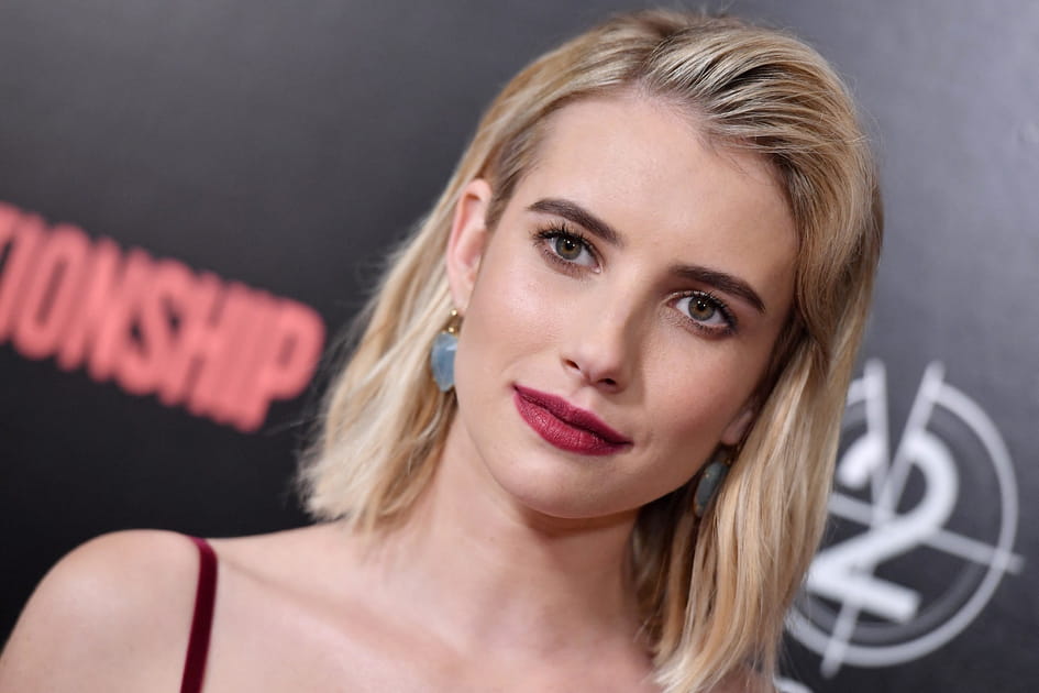 Le carr&eacute; mi-long &eacute;l&eacute;gant d'Emma Roberts