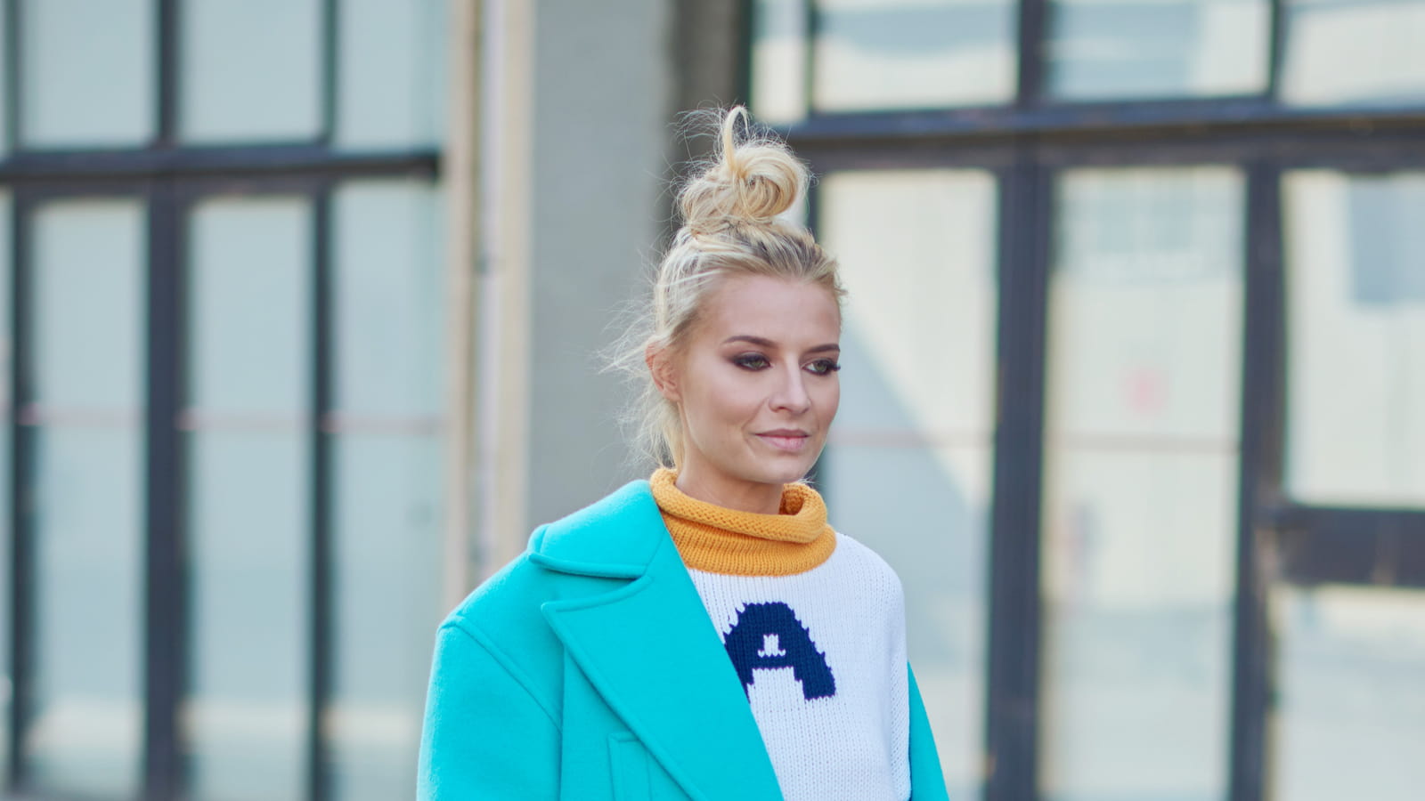 Le manteau turquoise