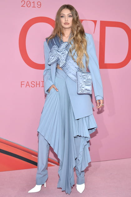 FLOP&nbsp;: Gigi Hadid en robe drap&eacute;e