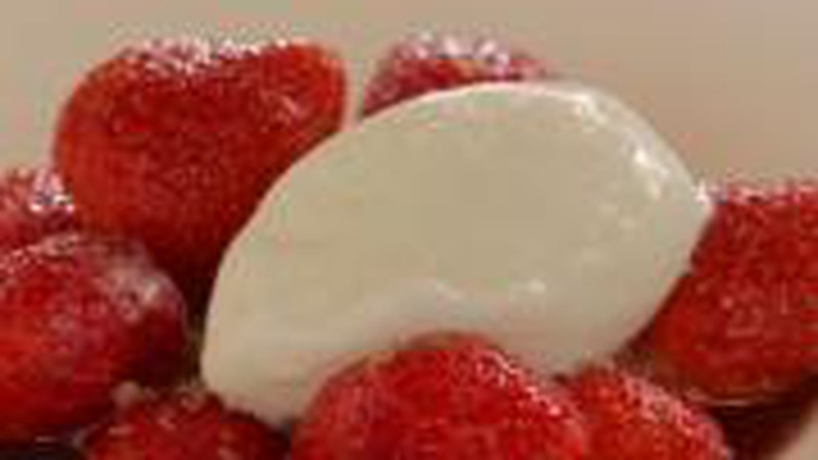 Glace au yaourt et fraises à la citronnelle