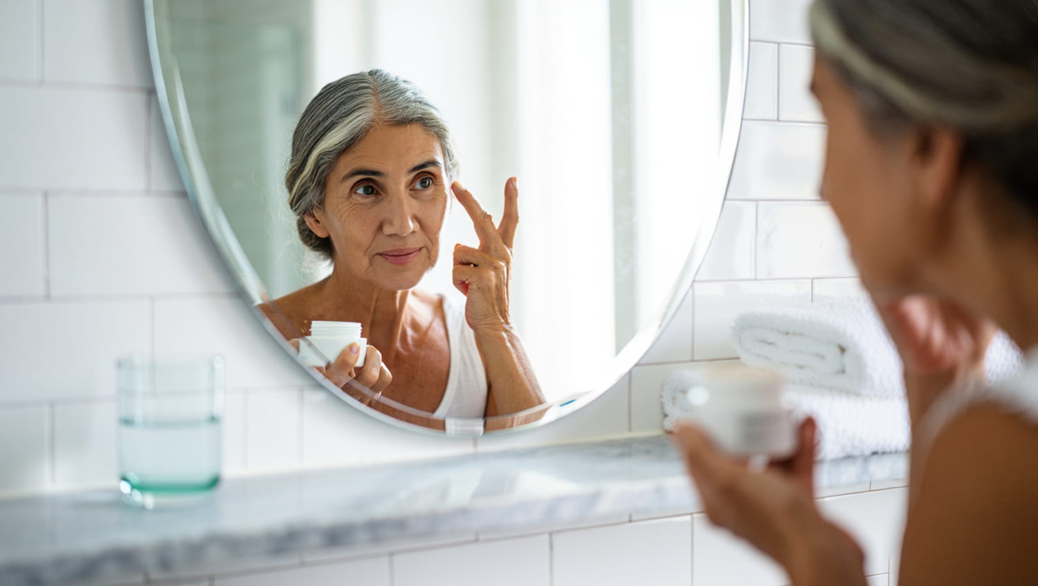 this gesture to moisturize the skin is not as effective as we think