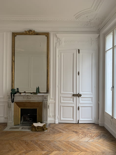 Avant&nbsp;: un salon au parquet ab&icirc;m&eacute;