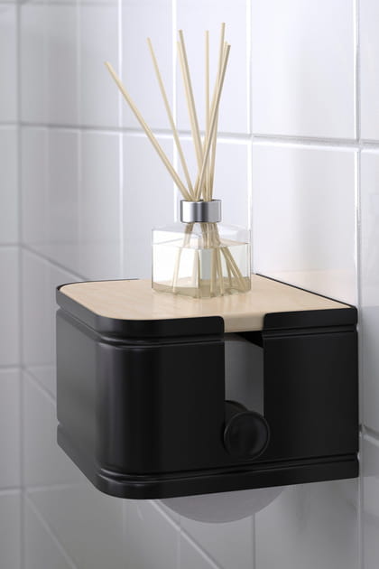 Un porte-rouleau WC en m&eacute;tal tr&egrave;s discret
