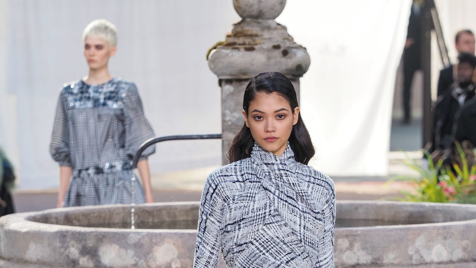 Look 12