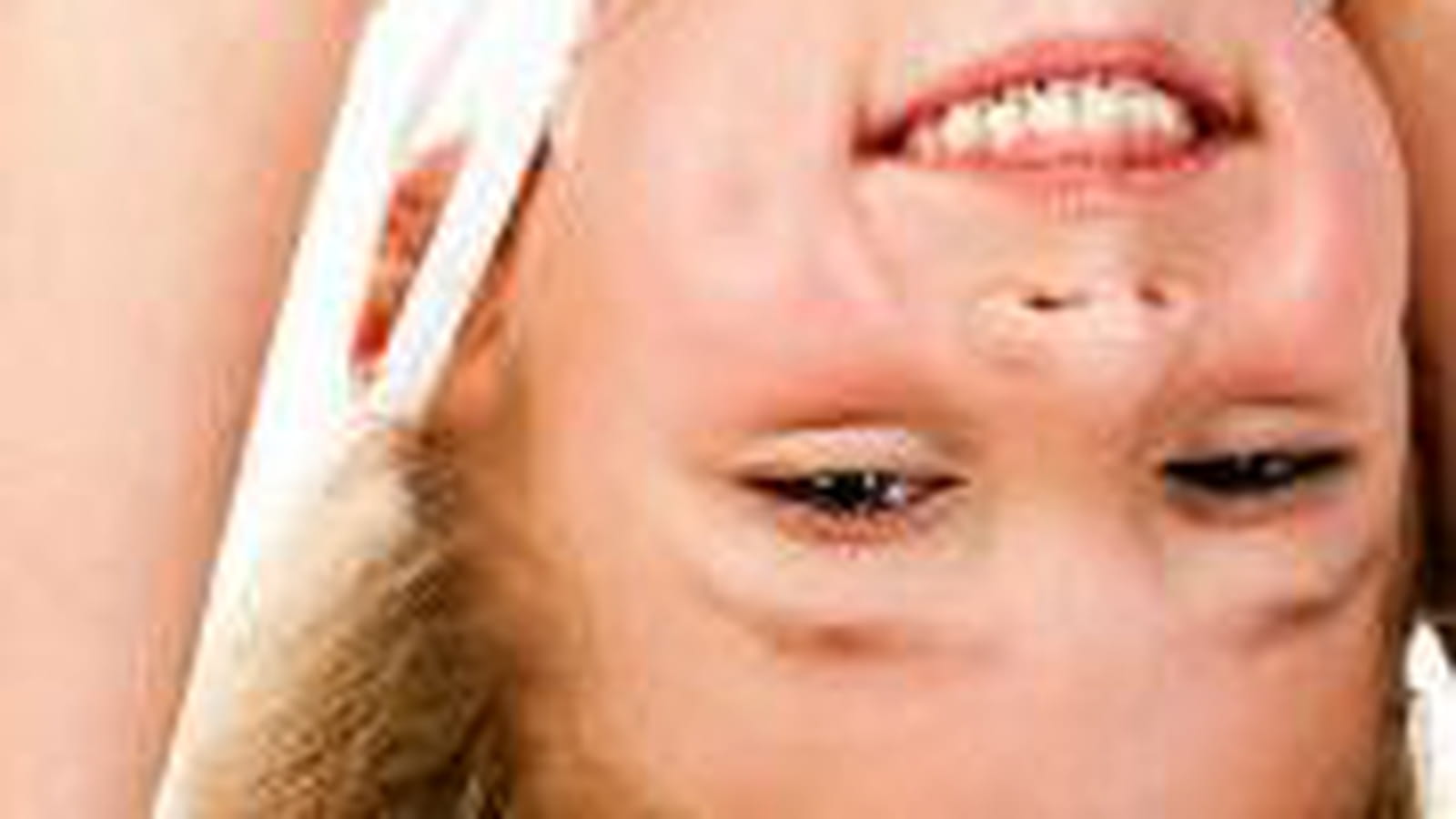 Anne, pieds au mur